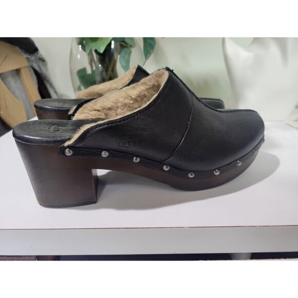 UGG Shoes - UGG SHEARLING LINED UGG Kassi Clogs Leather Shearling 9 40 Heeled shoes